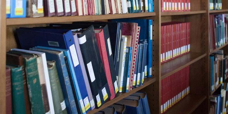 Books on shelves in Pendleton Hall Theological School